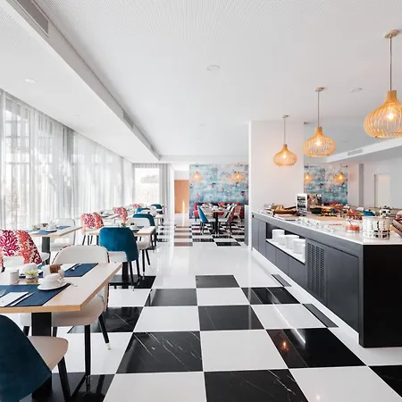 Hotel Eurostars 4*